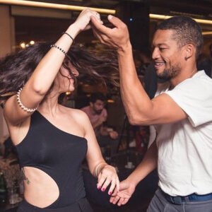 Clases de Salsa y Bachata